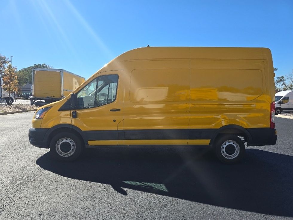Cargo Van (Panel Van)-Light and Medium Duty Trucks-Ford-2021-Transit 250-Atlanta (Forest Park)-GA-110,154\n\t\tmiles-$ 28,750 - Image 4