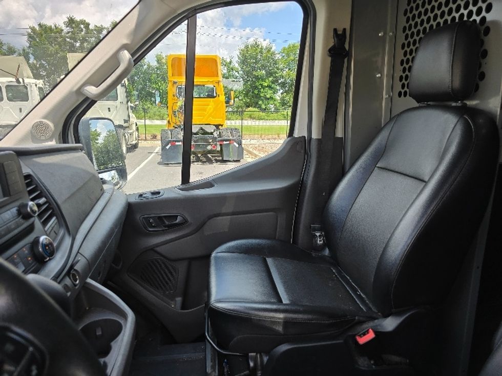 Cargo Van (Panel Van)-Light and Medium Duty Trucks-Ford-2021-Transit 250-Atlanta (Forest Park)-GA-112,363\n\t\tmiles-$ 32,500 - Image 18