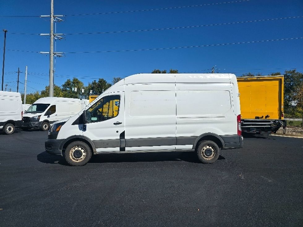 Cargo Van (Panel Van)-Light and Medium Duty Trucks-Ford-2021-Transit 250-Atlanta (Forest Park)-GA-115,049\n\t\tmiles-$ 31,250 - Image 4