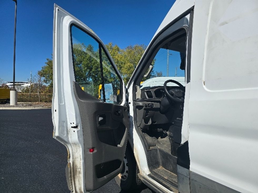 Cargo Van (Panel Van)-Light and Medium Duty Trucks-Ford-2021-Transit 250-Atlanta (Forest Park)-GA-115,049\n\t\tmiles-$ 31,250 - Image 15