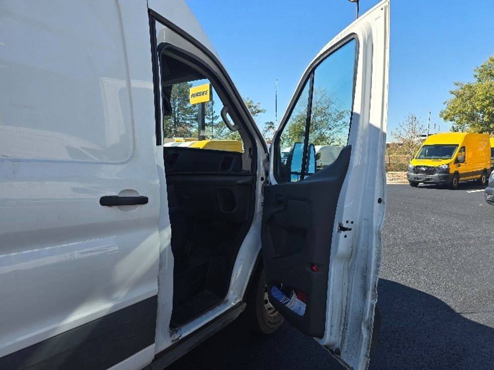 Cargo Van (Panel Van)-Light and Medium Duty Trucks-Ford-2021-Transit 250-Atlanta (Forest Park)-GA-115,049\n\t\tmiles-$ 31,250 - Image 19