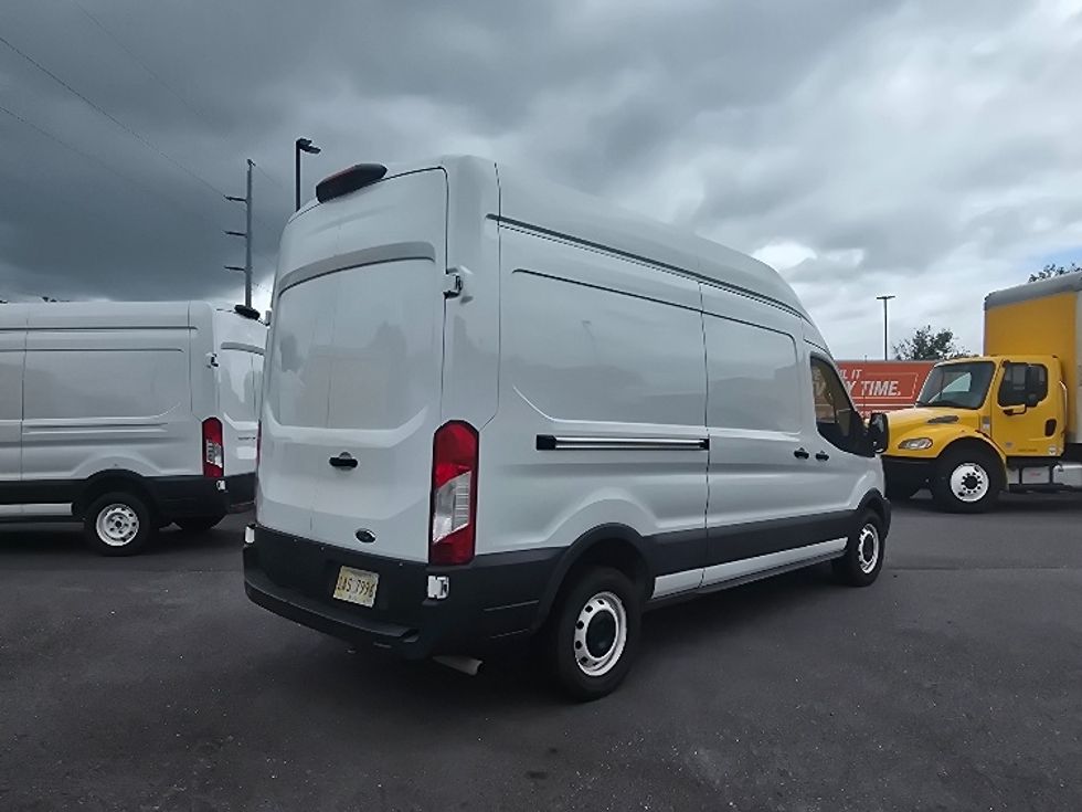Cargo Van (Panel Van)-Light and Medium Duty Trucks-Ford-2021-Transit 250-Atlanta (Forest Park)-GA-115,307\n\t\tmiles-$ 30,250 - Image 12