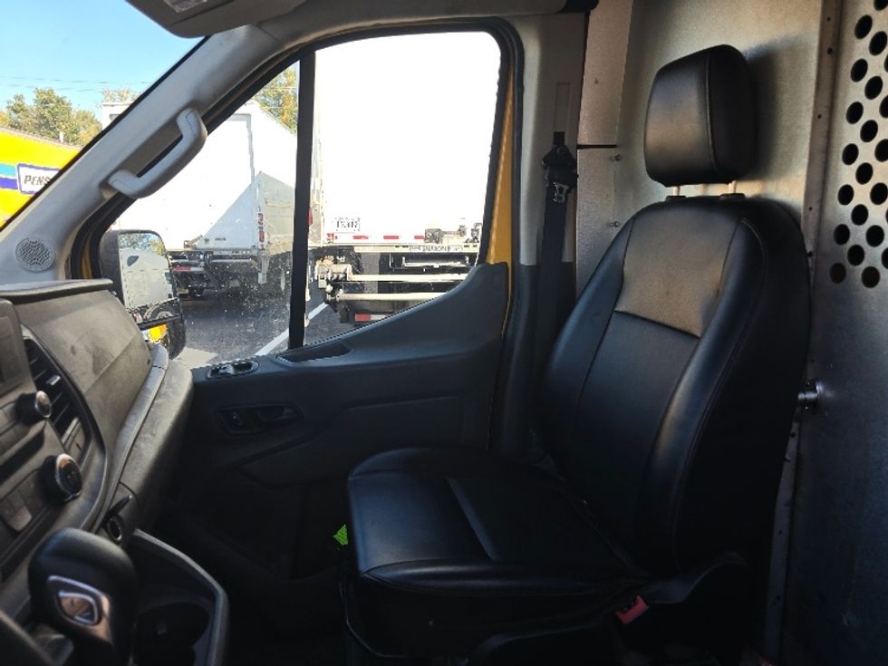 Cargo Van (Panel Van)-Light and Medium Duty Trucks-Ford-2021-Transit 250-Atlanta (Forest Park)-GA-118,649\n\t\tmiles-$ 27,000 - Image 17