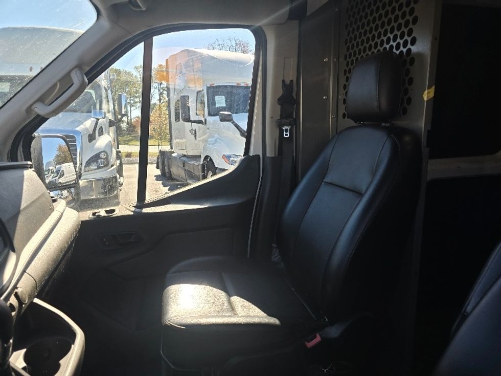 Cargo Van (Panel Van)-Light and Medium Duty Trucks-Ford-2021-Transit 250-Atlanta (Forest Park)-GA-119,467\n\t\tmiles-$ 30,750 - Image 18