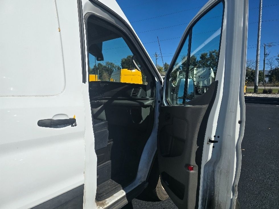 Cargo Van (Panel Van)-Light and Medium Duty Trucks-Ford-2021-Transit 250-Atlanta (Forest Park)-GA-119,467\n\t\tmiles-$ 30,750 - Image 19
