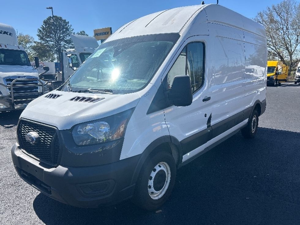 Cargo Van (Panel Van)-Light and Medium Duty Trucks-Ford-2021-Transit 250-Atlanta (Forest Park)-GA-124,252\n\t\tmiles-$ 31,000 - Image 3
