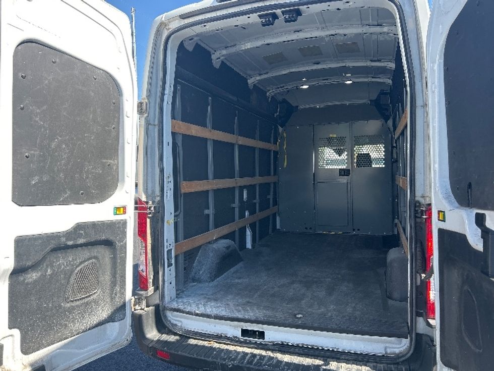 Cargo Van (Panel Van)-Light and Medium Duty Trucks-Ford-2021-Transit 250-Atlanta (Forest Park)-GA-124,252\n\t\tmiles-$ 31,000 - Image 10
