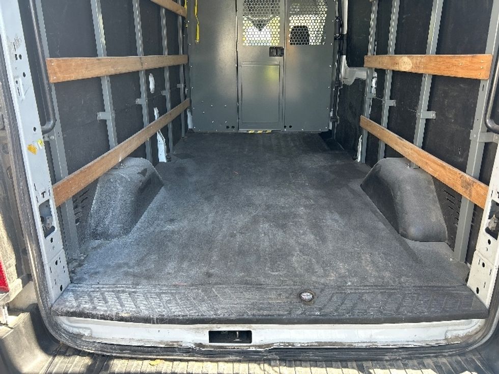 Cargo Van (Panel Van)-Light and Medium Duty Trucks-Ford-2021-Transit 250-Atlanta (Forest Park)-GA-124,252\n\t\tmiles-$ 31,000 - Image 9