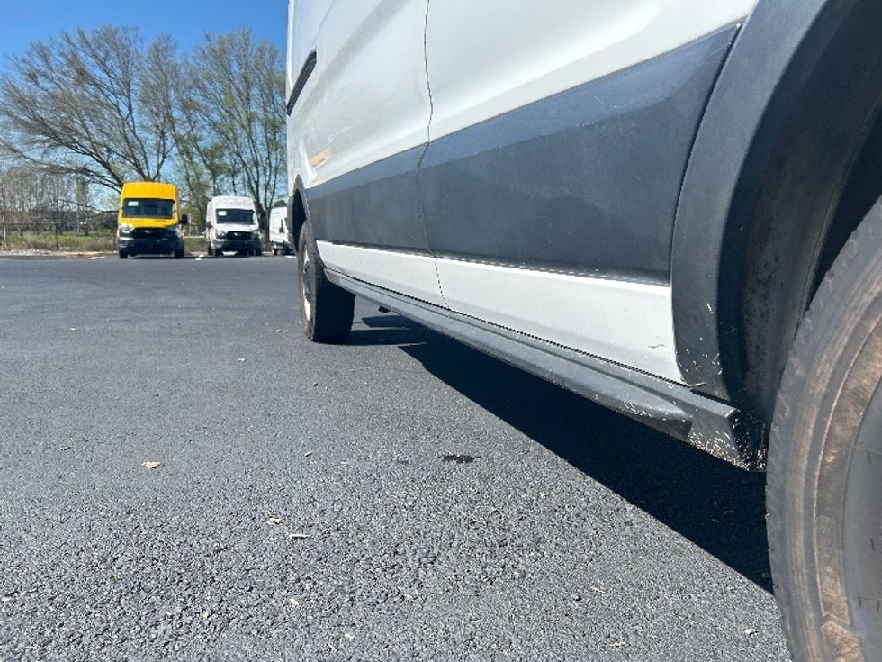 Cargo Van (Panel Van)-Light and Medium Duty Trucks-Ford-2021-Transit 250-Atlanta (Forest Park)-GA-124,252\n\t\tmiles-$ 31,000 - Image 13