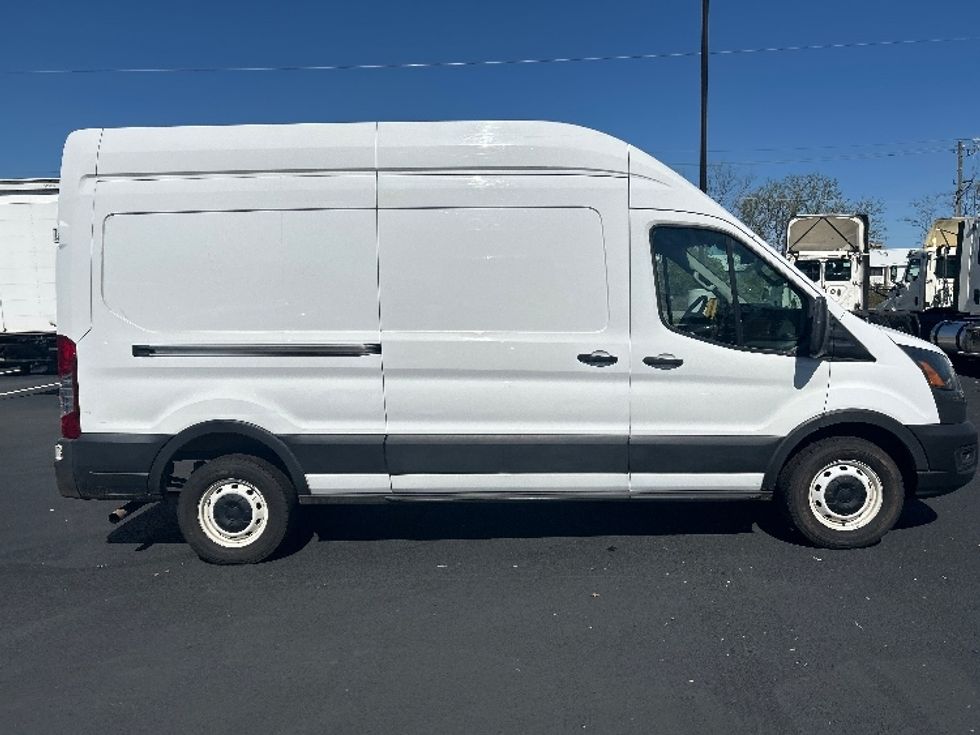 Cargo Van (Panel Van)-Light and Medium Duty Trucks-Ford-2021-Transit 250-Atlanta (Forest Park)-GA-124,252\n\t\tmiles-$ 31,000 - Image 14