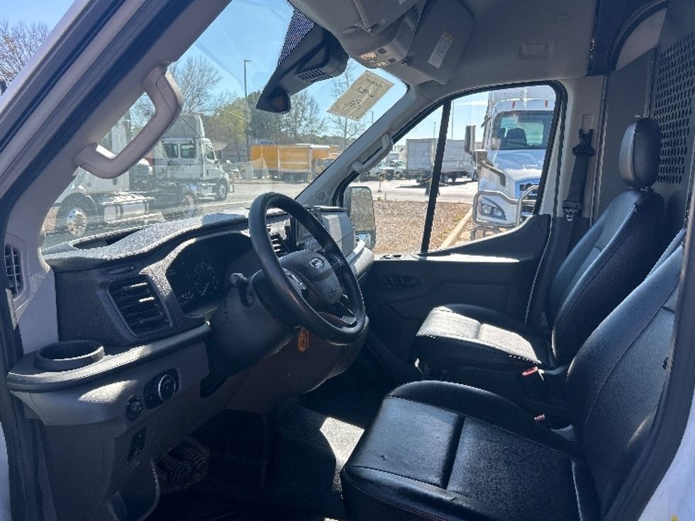 Cargo Van (Panel Van)-Light and Medium Duty Trucks-Ford-2021-Transit 250-Atlanta (Forest Park)-GA-124,252\n\t\tmiles-$ 31,000 - Image 16