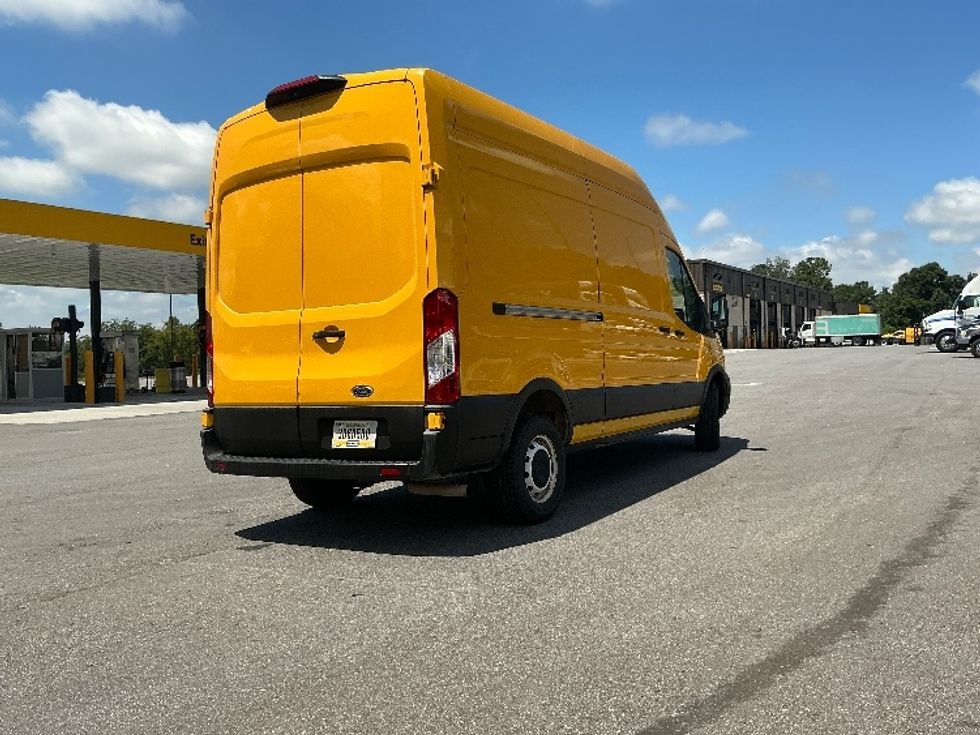 Cargo Van (Panel Van)-Light and Medium Duty Trucks-Ford-2021-Transit 250-Atlanta (Forest Park)-GA-129,579\n\t\tmiles-$ 25,000 - Image 12