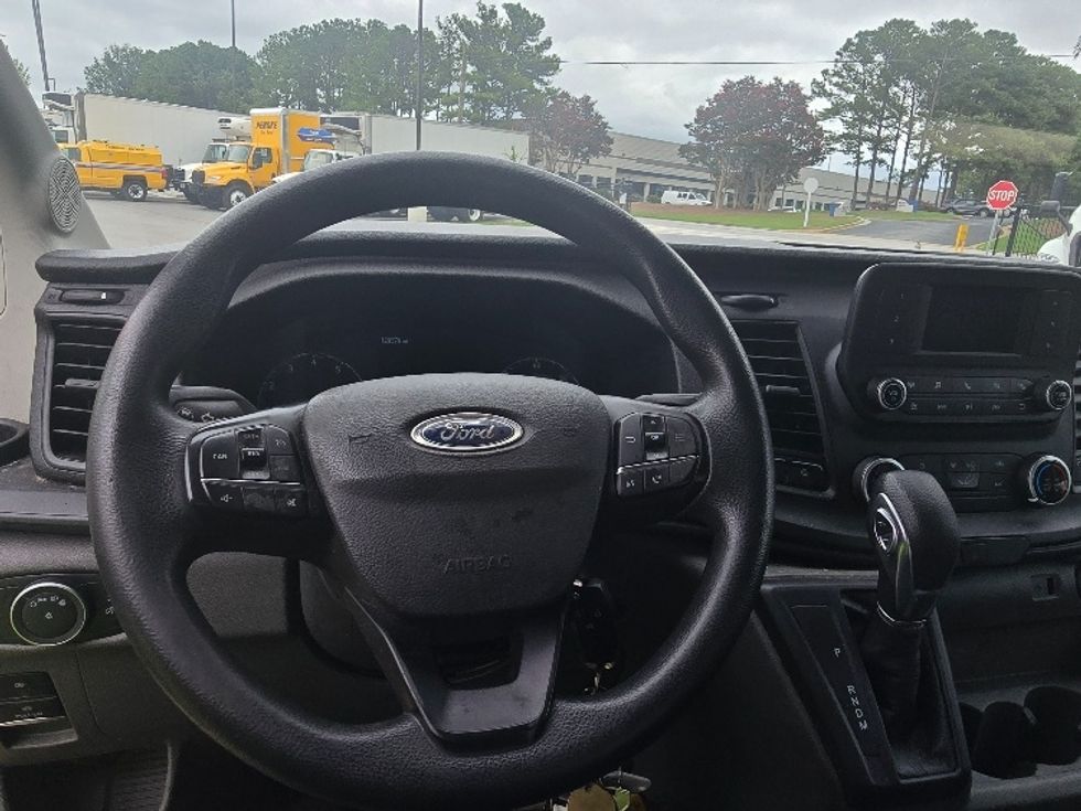 Cargo Van (Panel Van)-Light and Medium Duty Trucks-Ford-2021-Transit 250-Atlanta (Forest Park)-GA-129,579\n\t\tmiles-$ 25,000 - Image 17