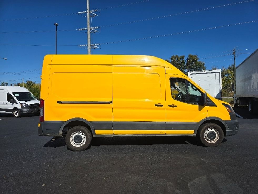 Cargo Van (Panel Van)-Light and Medium Duty Trucks-Ford-2021-Transit 250-Atlanta (Forest Park)-GA-152,647\n\t\tmiles-$ 22,500 - Image 14