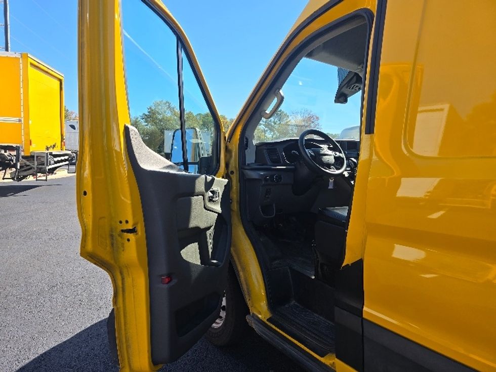 Cargo Van (Panel Van)-Light and Medium Duty Trucks-Ford-2021-Transit 250-Atlanta (Forest Park)-GA-152,647\n\t\tmiles-$ 22,500 - Image 15