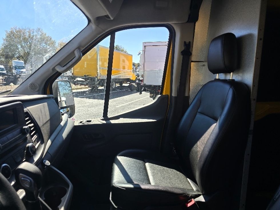 Cargo Van (Panel Van)-Light and Medium Duty Trucks-Ford-2021-Transit 250-Atlanta (Forest Park)-GA-152,647\n\t\tmiles-$ 22,500 - Image 18