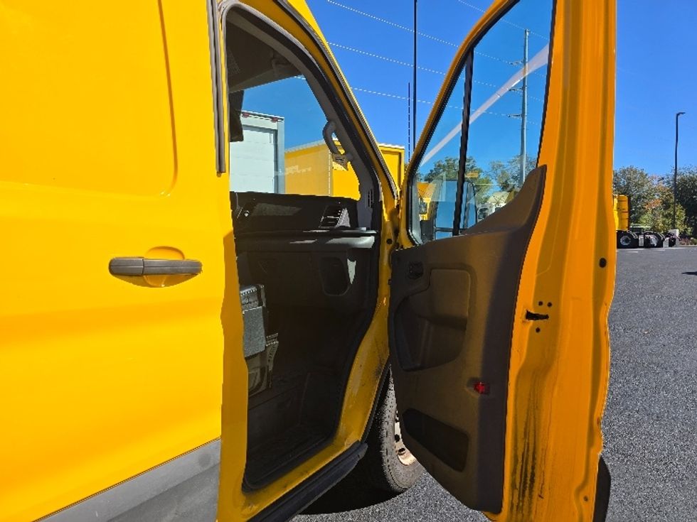 Cargo Van (Panel Van)-Light and Medium Duty Trucks-Ford-2021-Transit 250-Atlanta (Forest Park)-GA-157,416\n\t\tmiles-$ 21,750 - Image 20