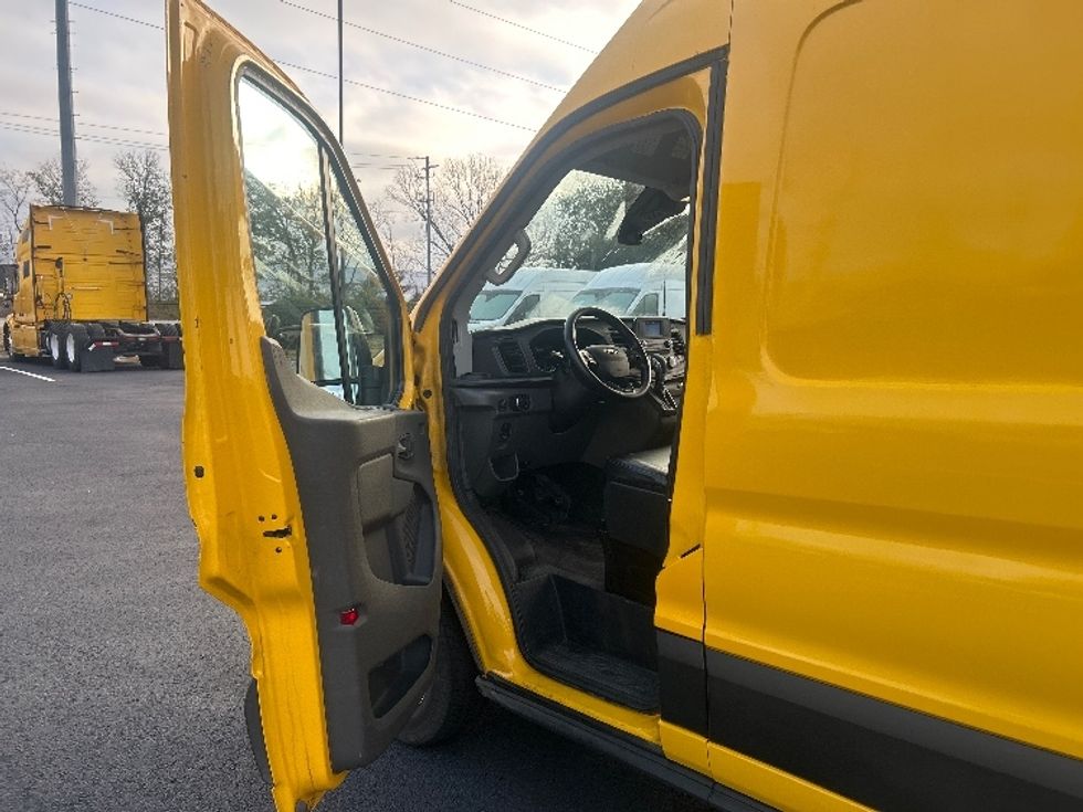 Cargo Van (Panel Van)-Light and Medium Duty Trucks-Ford-2021-Transit 250-Atlanta (Forest Park)-GA-169,529\n\t\tmiles-$ 19,500 - Image 15