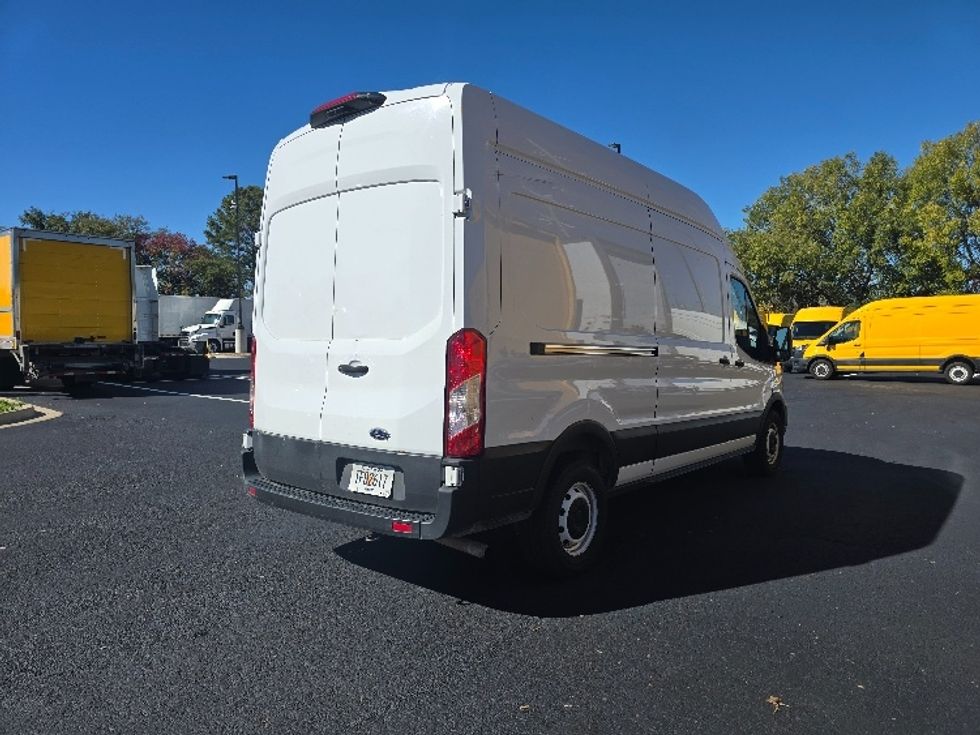 Cargo Van (Panel Van)-Light and Medium Duty Trucks-Ford-2021-Transit 250-Atlanta (Forest Park)-GA-85,260\n\t\tmiles-$ 35,000 - Image 12