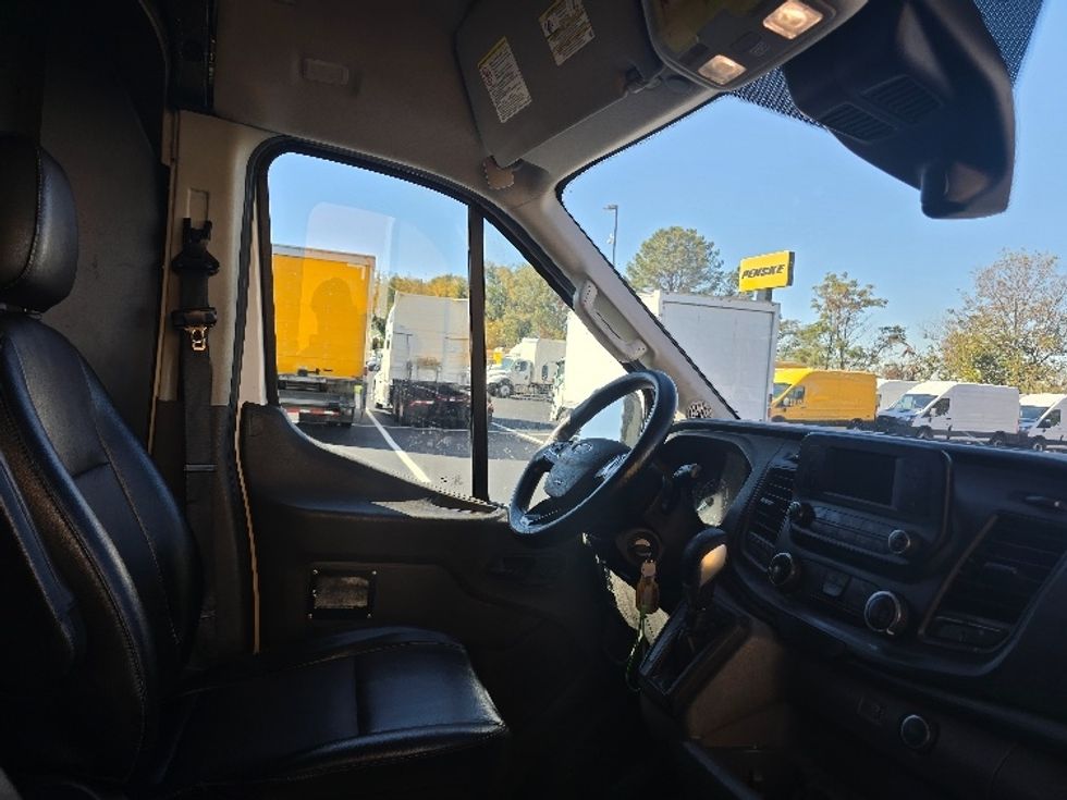 Cargo Van (Panel Van)-Light and Medium Duty Trucks-Ford-2021-Transit 250-Atlanta (Forest Park)-GA-85,260\n\t\tmiles-$ 35,000 - Image 21