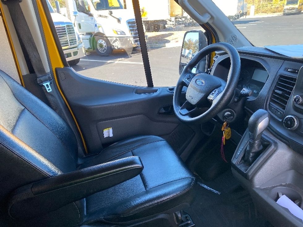 Cargo Van (Panel Van)-Light and Medium Duty Trucks-Ford-2021-Transit 250-Atlanta (Forest Park)-GA-85,348\n\t\tmiles-$ 31,500 - Image 18
