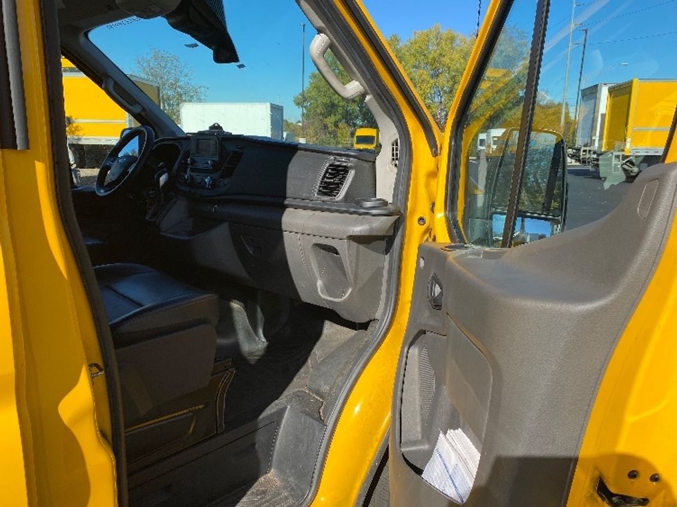 Cargo Van (Panel Van)-Light and Medium Duty Trucks-Ford-2021-Transit 250-Atlanta (Forest Park)-GA-85,348\n\t\tmiles-$ 31,500 - Image 16