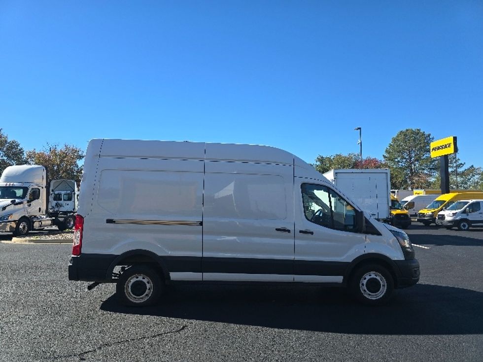 Cargo Van (Panel Van)-Light and Medium Duty Trucks-Ford-2021-Transit 250-Atlanta (Forest Park)-GA-94,073\n\t\tmiles-$ 34,250 - Image 13