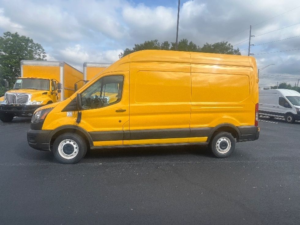 Cargo Van (Panel Van)-Light and Medium Duty Trucks-Ford-2021-Transit 250-Atlanta (Forest Park)-GA-96,817\n\t\tmiles-$ 29,750 - Image 4