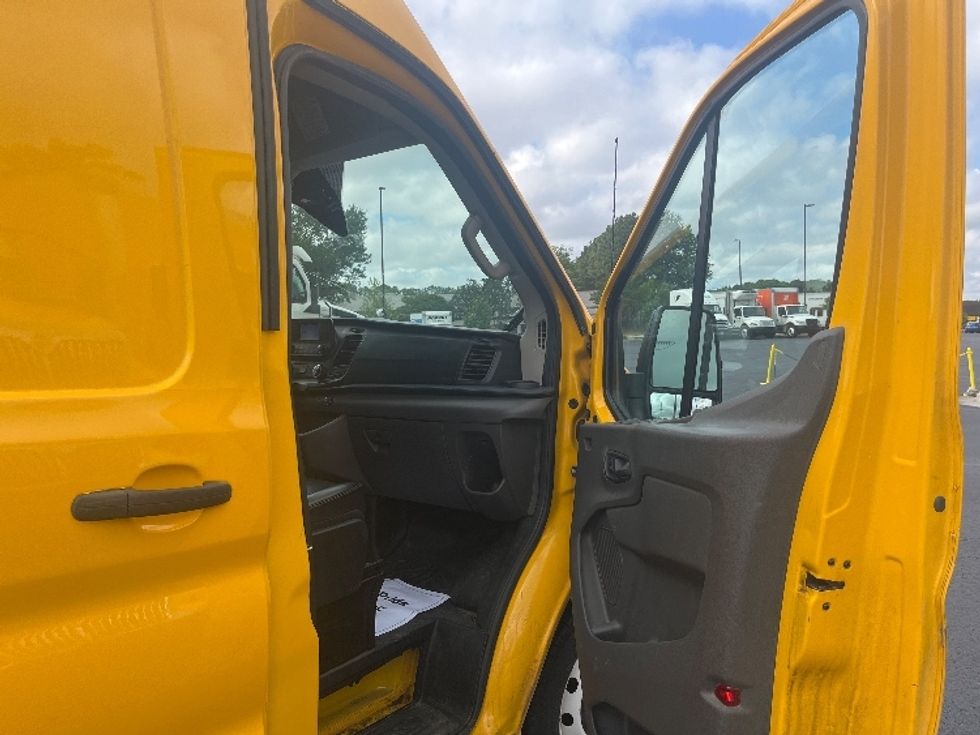 Cargo Van (Panel Van)-Light and Medium Duty Trucks-Ford-2021-Transit 250-Atlanta (Forest Park)-GA-96,817\n\t\tmiles-$ 29,750 - Image 18