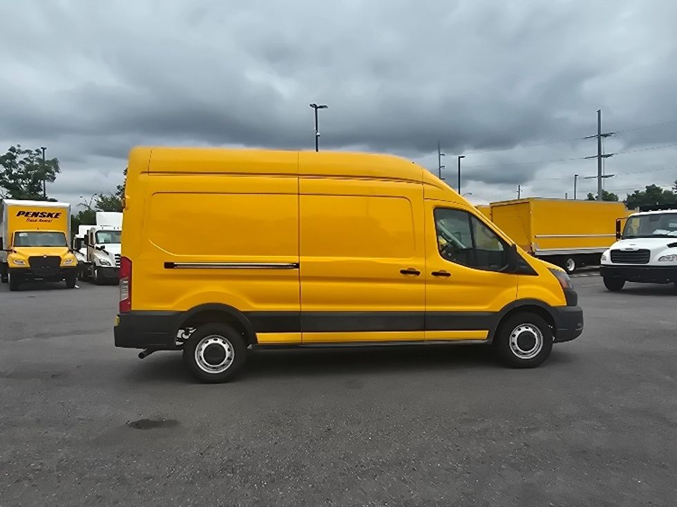 Cargo Van (Panel Van)-Light and Medium Duty Trucks-Ford-2021-Transit 250-Atlanta (Forest Park)-GA-99,798\n\t\tmiles-$ 29,500 - Image 14