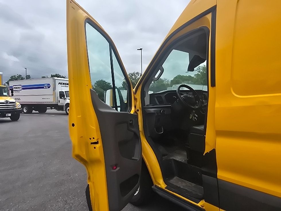 Cargo Van (Panel Van)-Light and Medium Duty Trucks-Ford-2021-Transit 250-Atlanta (Forest Park)-GA-99,798\n\t\tmiles-$ 29,500 - Image 15