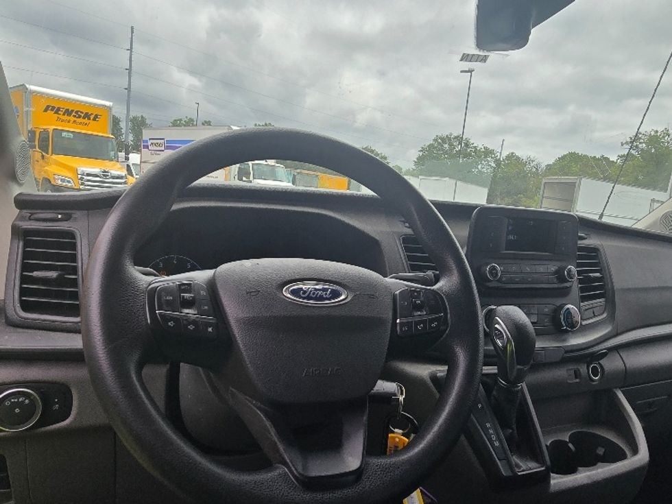 Cargo Van (Panel Van)-Light and Medium Duty Trucks-Ford-2021-Transit 250-Atlanta (Forest Park)-GA-99,798\n\t\tmiles-$ 29,500 - Image 17