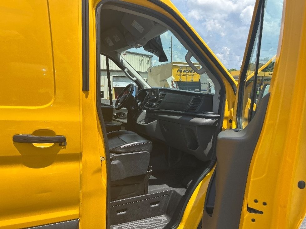Cargo Van (Panel Van)-Light and Medium Duty Trucks-Ford-2021-Transit 250-Atlanta-GA-106,230\n\t\tmiles-$ 28,500 - Image 20