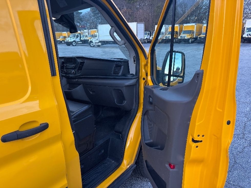 Cargo Van (Panel Van)-Light and Medium Duty Trucks-Ford-2021-Transit 250-Atlanta-GA-127,399\n\t\tmiles-$ 26,250 - Image 19