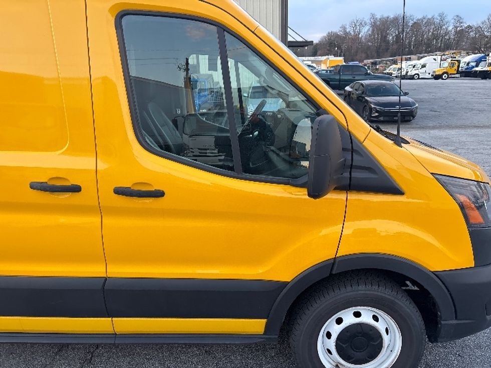 Cargo Van (Panel Van)-Light and Medium Duty Trucks-Ford-2021-Transit 250-Atlanta-GA-127,399\n\t\tmiles-$ 26,250 - Image 30