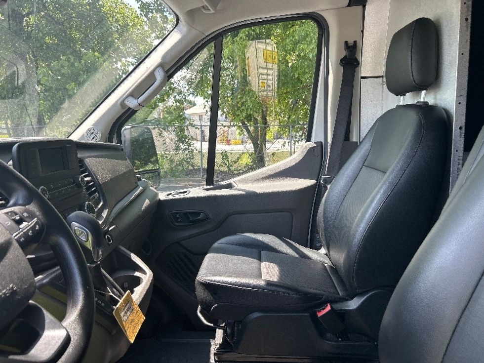 Cargo Van (Panel Van)-Light and Medium Duty Trucks-Ford-2021-Transit 250-Atlanta-GA-46,065\n\t\tmiles-$ 37,250 - Image 17
