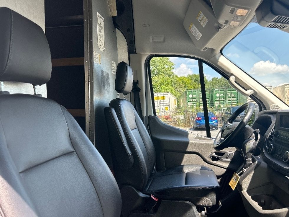 Cargo Van (Panel Van)-Light and Medium Duty Trucks-Ford-2021-Transit 250-Atlanta-GA-46,065\n\t\tmiles-$ 37,250 - Image 20