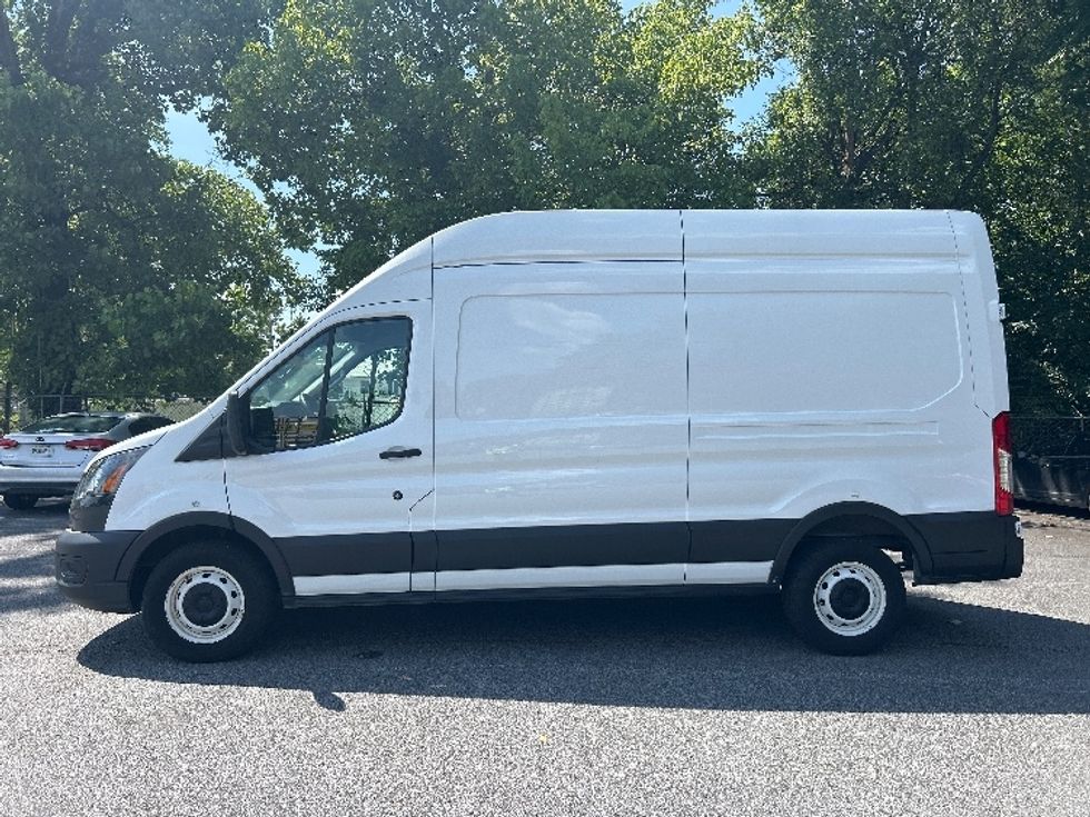 Cargo Van (Panel Van)-Light and Medium Duty Trucks-Ford-2021-Transit 250-Atlanta-GA-46,065\n\t\tmiles-$ 37,250 - Image 4