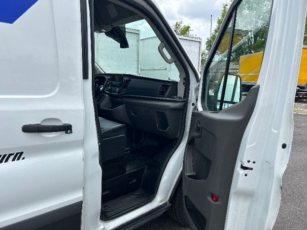 Cargo Van (Panel Van)-Light and Medium Duty Trucks-Ford-2021-Transit 250-Atlanta-GA-86,069\n\t\tmiles-$ 35,250 - Image 19