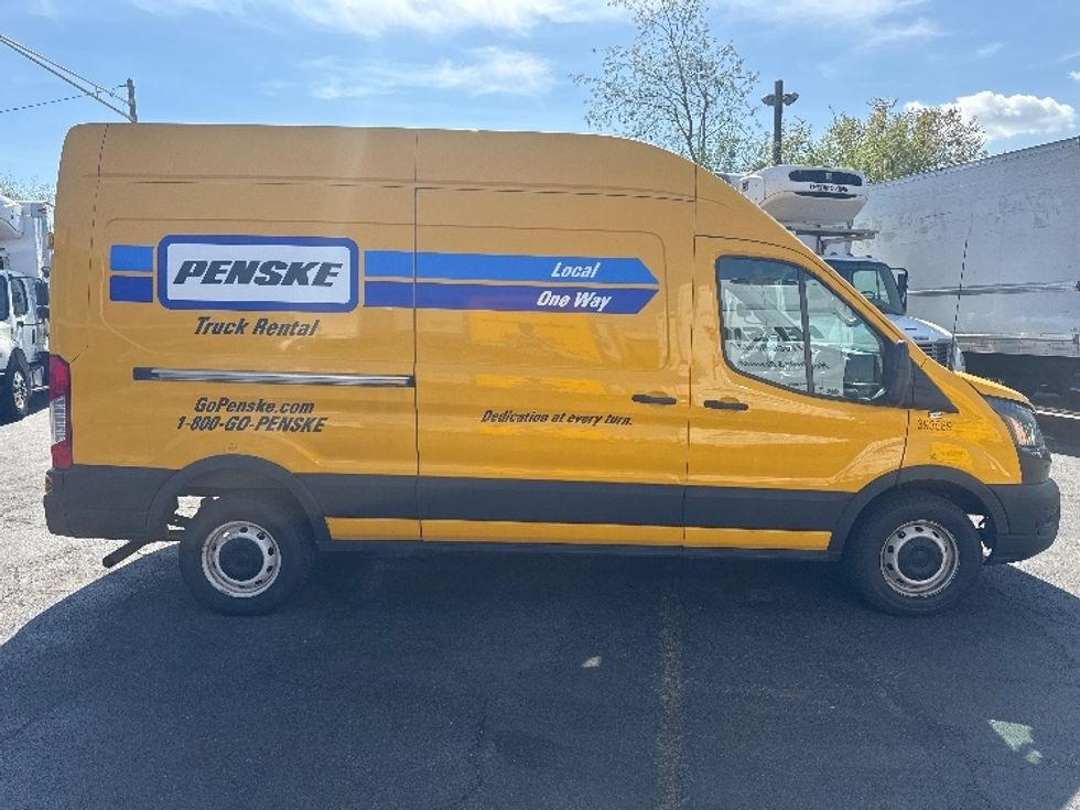 Cargo Van (Panel Van)-Light and Medium Duty Trucks-Ford-2021-Transit 250-Baltimore-MD-83,728\n\t\tmiles-$ 30,750 - Image 12