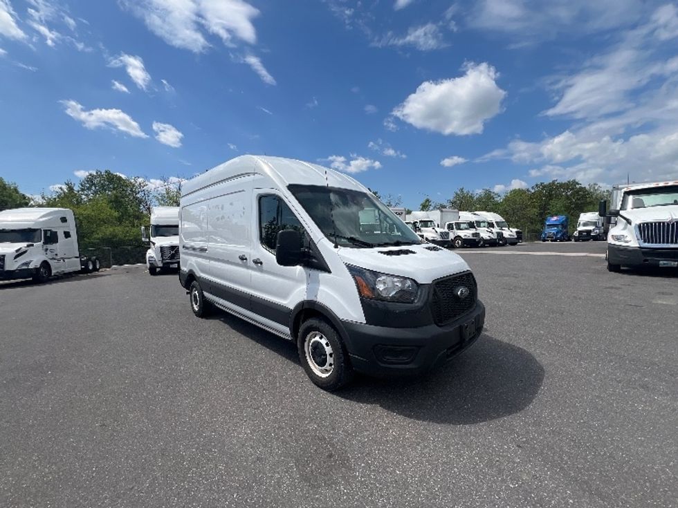 Cargo Van (Panel Van)-Light and Medium Duty Trucks-Ford-2021-Transit 250-Baltimore-MD-86,136\n\t\tmiles-$ 35,250 - Image 1