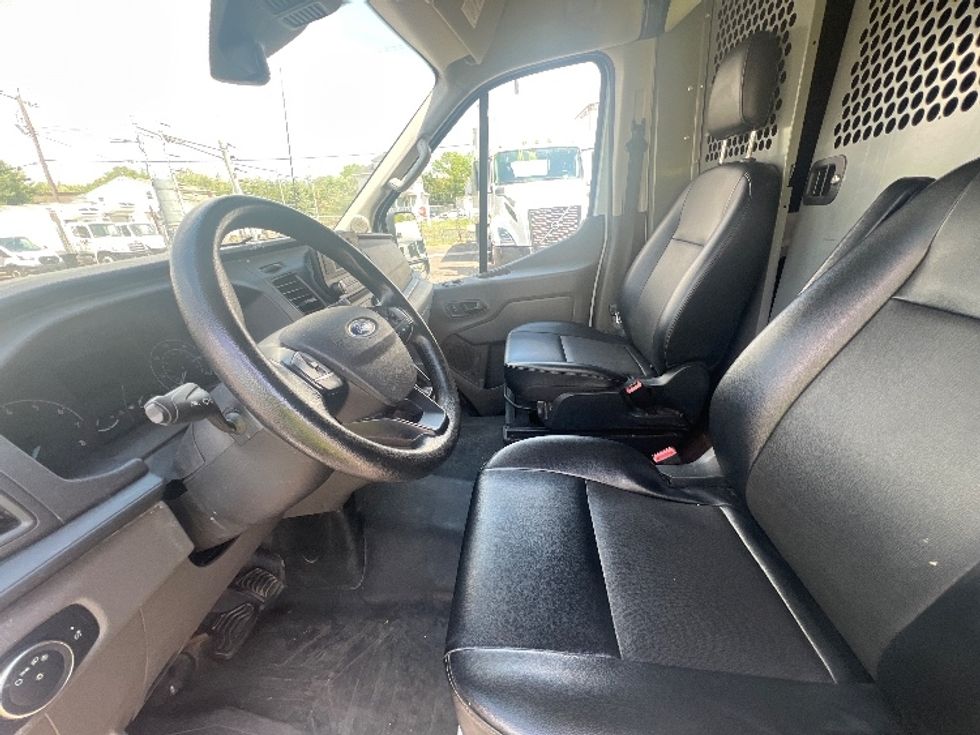 Cargo Van (Panel Van)-Light and Medium Duty Trucks-Ford-2021-Transit 250-Baltimore-MD-86,136\n\t\tmiles-$ 35,250 - Image 19