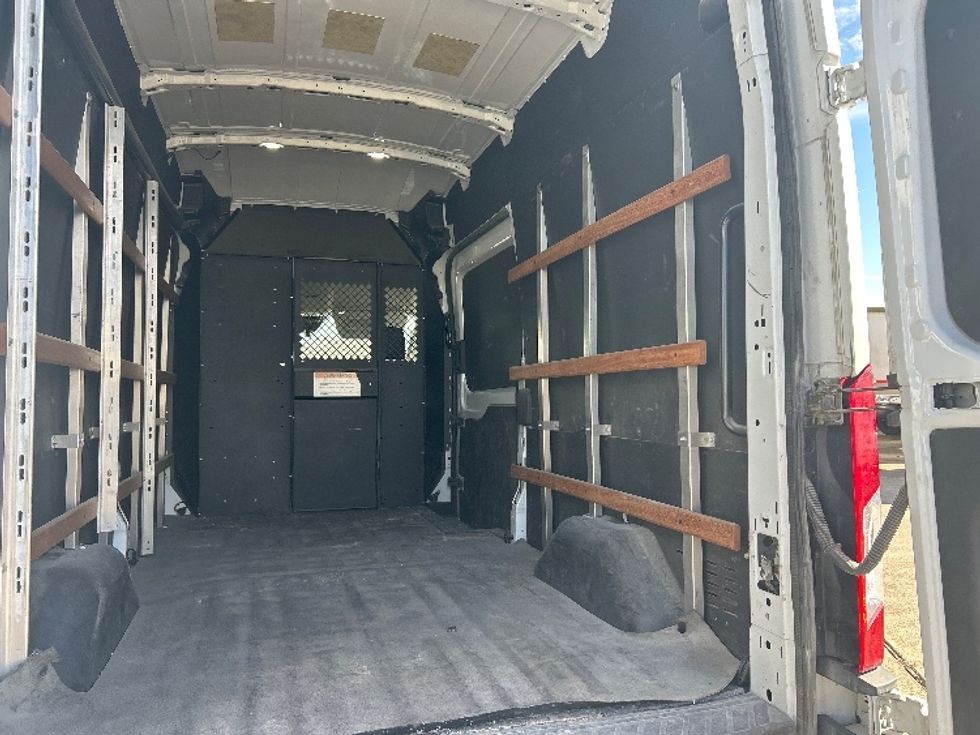 Cargo Van (Panel Van)-Light and Medium Duty Trucks-Ford-2021-Transit 250-Beaumont-TX-141,012\n\t\tmiles-$ 28,000 - Image 11