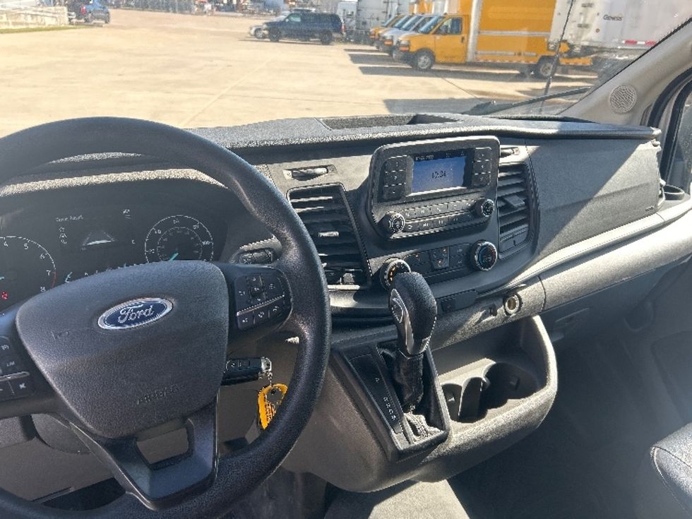 Cargo Van (Panel Van)-Light and Medium Duty Trucks-Ford-2021-Transit 250-Beaumont-TX-141,012\n\t\tmiles-$ 28,000 - Image 16