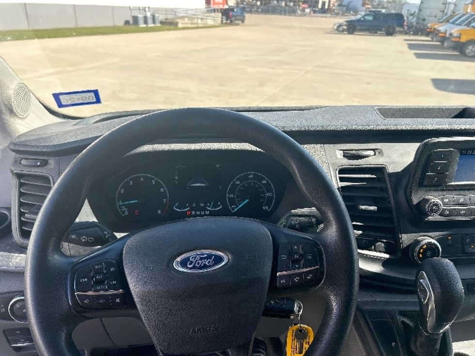 Cargo Van (Panel Van)-Light and Medium Duty Trucks-Ford-2021-Transit 250-Beaumont-TX-141,012\n\t\tmiles-$ 28,000 - Image 17