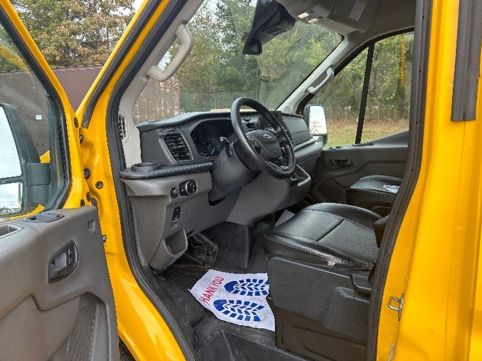 Cargo Van (Panel Van)-Light and Medium Duty Trucks-Ford-2021-Transit 250-Belden-MS-116,791\n\t\tmiles-$ 29,750 - Image 15