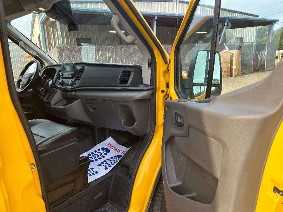 Cargo Van (Panel Van)-Light and Medium Duty Trucks-Ford-2021-Transit 250-Belden-MS-116,791\n\t\tmiles-$ 29,750 - Image 19