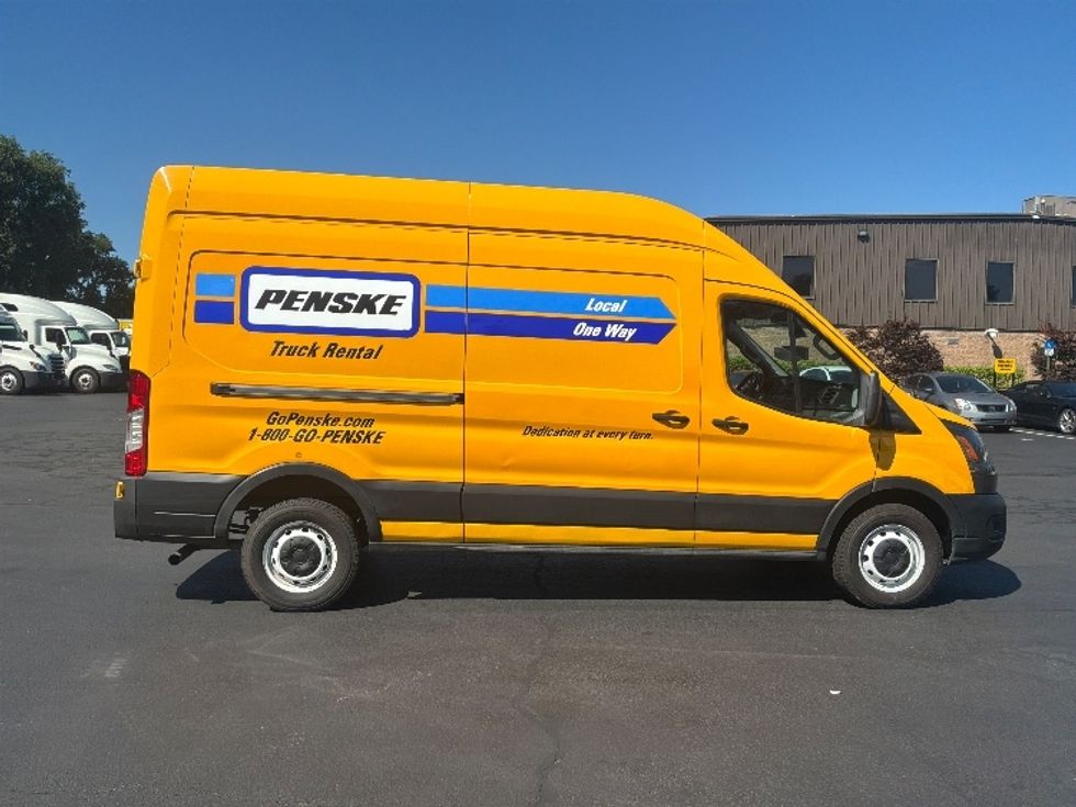 Cargo Van (Panel Van)-Light and Medium Duty Trucks-Ford-2021-Transit 250-Bensalem-PA-64,975\n\t\tmiles-$ 33,000 - Image 15