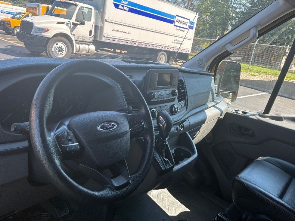 Cargo Van (Panel Van)-Light and Medium Duty Trucks-Ford-2021-Transit 250-Bensalem-PA-64,975\n\t\tmiles-$ 33,000 - Image 18