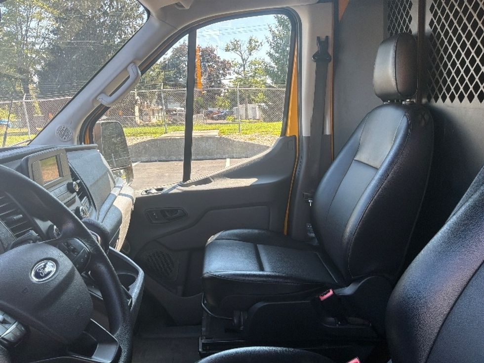 Cargo Van (Panel Van)-Light and Medium Duty Trucks-Ford-2021-Transit 250-Bensalem-PA-64,975\n\t\tmiles-$ 33,000 - Image 19